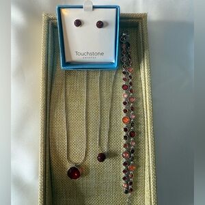 Touchstone Crystal Red Lot